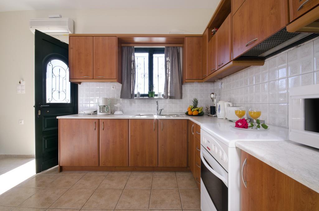 Villa Alimedon Almirida Стая снимка